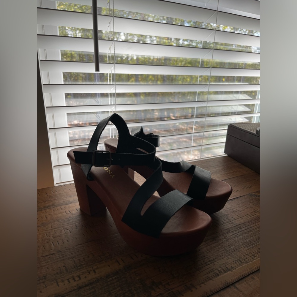 Black & brown heels